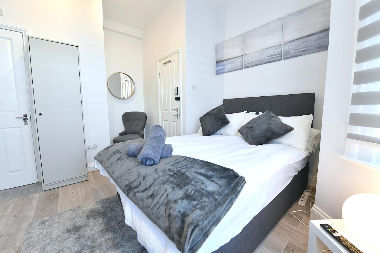 Central London Luxury Studios Fulham Close To Underground Newly Refurbished Zewnętrze zdjęcie