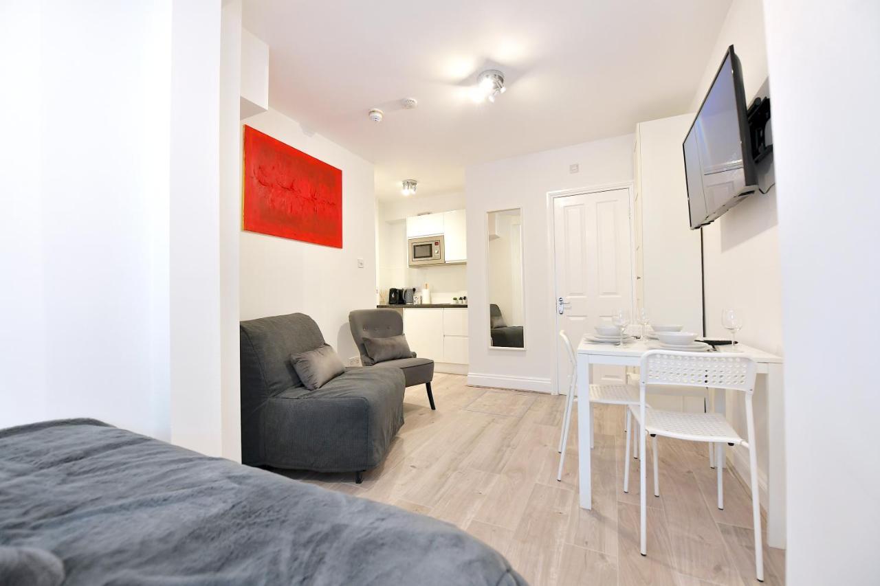 Central London Luxury Studios Fulham Close To Underground Newly Refurbished Zewnętrze zdjęcie